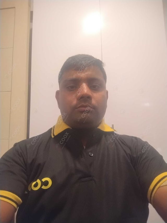 Chef from COOX at bookings. Professional cooks chefs at home