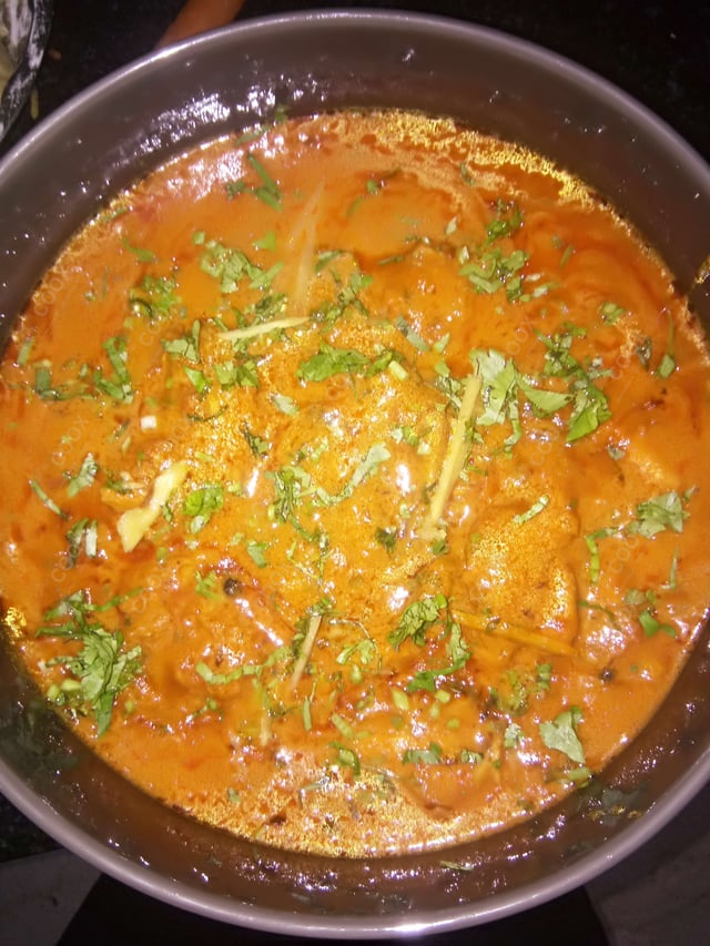 Tasty Chicken Curry cooked by COOX chefs cooks during occasions parties events at home