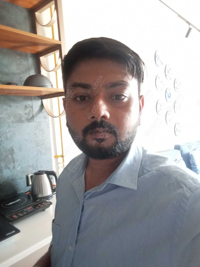 Chef from COOX at bookings. Professional cooks chefs at home