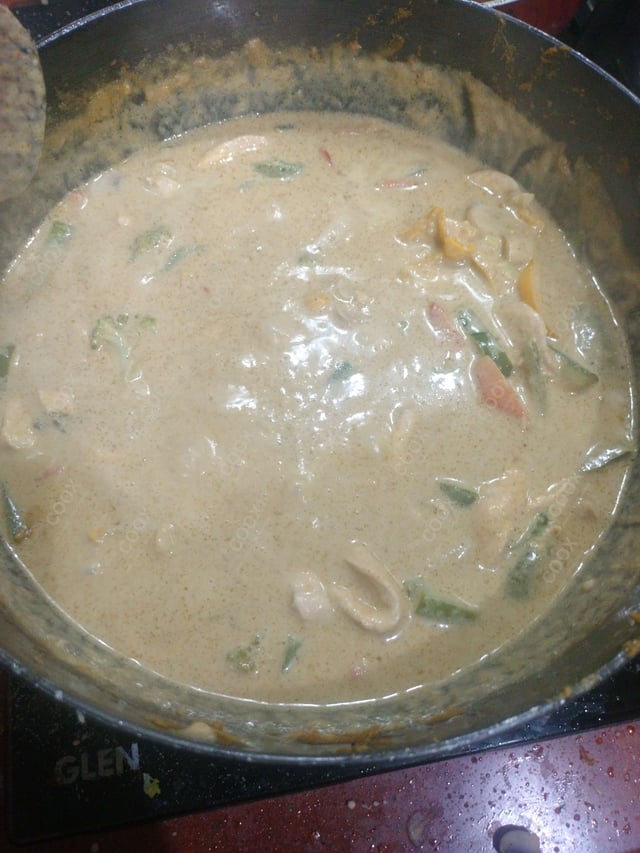 Tasty Green Thai Chicken Curry cooked by COOX chefs cooks during occasions parties events at home