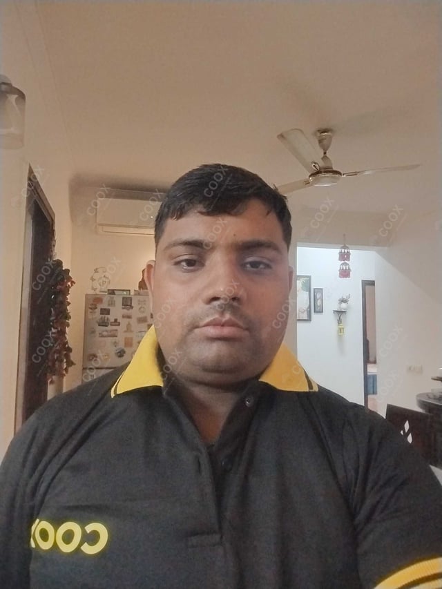 Chef from COOX at bookings. Professional cooks chefs at home