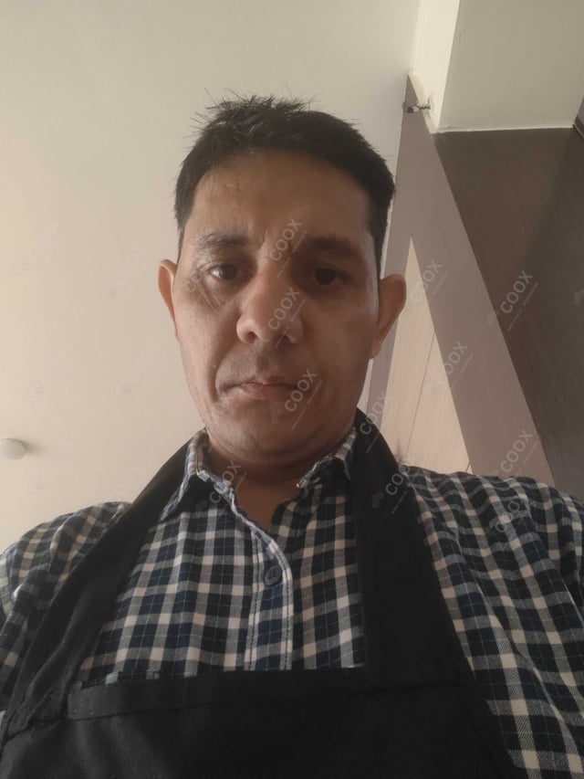 Chef from COOX at bookings. Professional cooks chefs at home