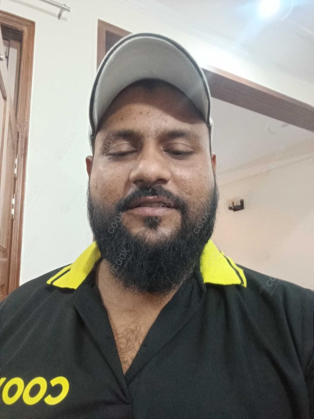 Chef from COOX at bookings. Professional cooks chefs at home