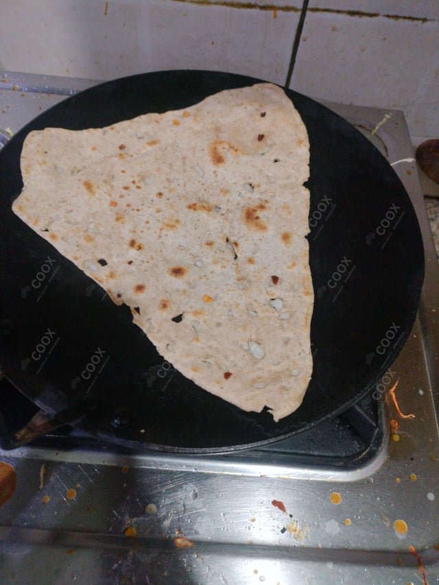 Delicious Naan (Butter / Garlic) prepared by COOX