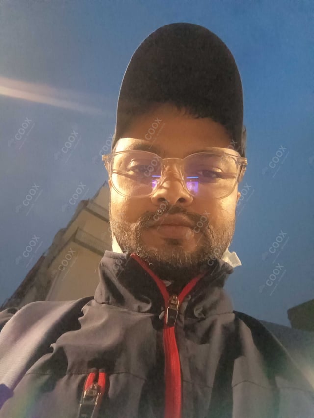 Chef from COOX at bookings. Professional cooks chefs at home