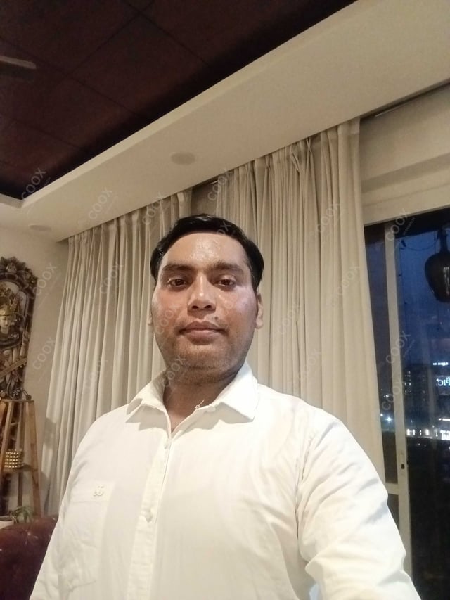 Chef from COOX at bookings. Professional cooks chefs at home