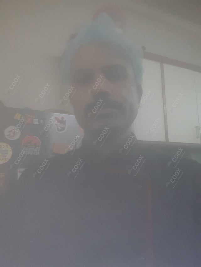 Chef from COOX at bookings. Professional cooks chefs at home