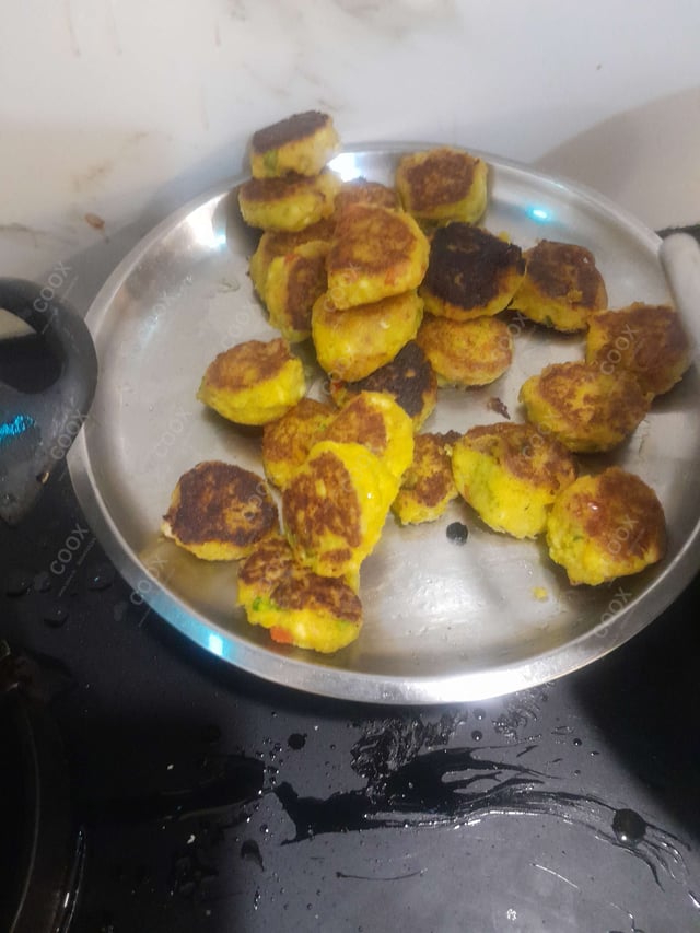 Delicious Veg Kathi Rolls prepared by COOX