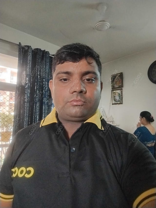 Chef from COOX at bookings. Professional cooks chefs at home