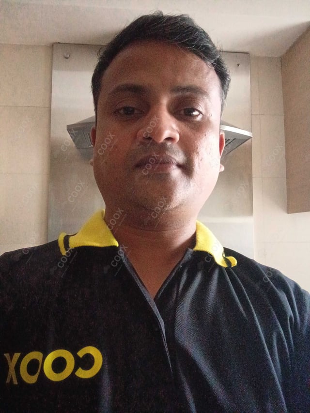 Chef from COOX at bookings. Professional cooks chefs at home