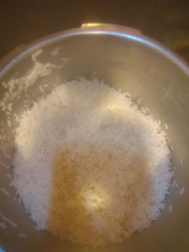 Delicious Steamed Rice prepared by COOX