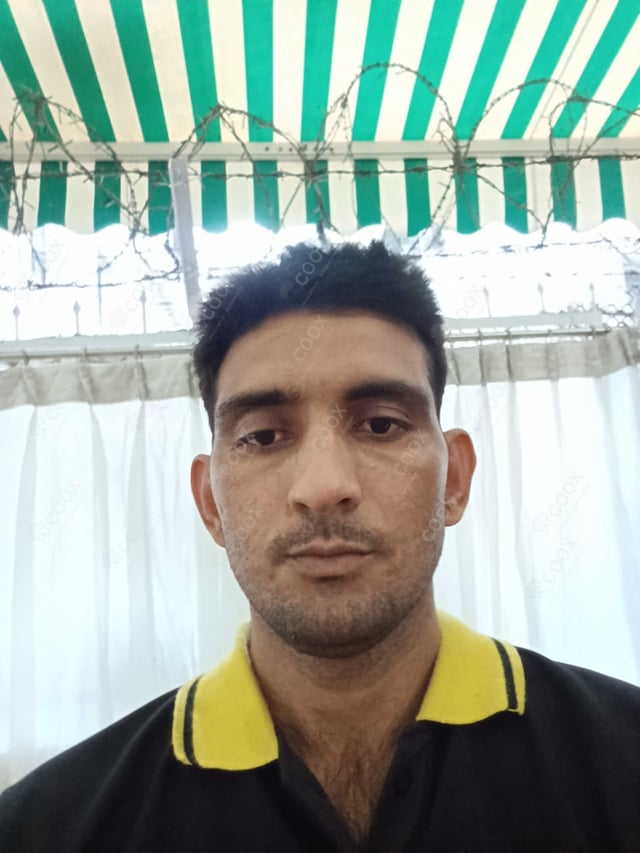 Chef from COOX at bookings. Professional cooks chefs at home