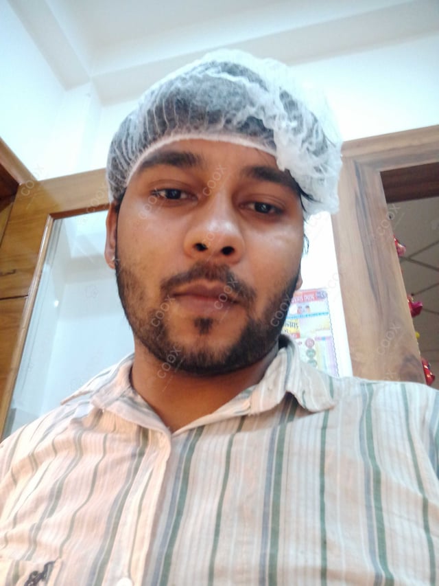 Chef from COOX at bookings. Professional cooks chefs at home