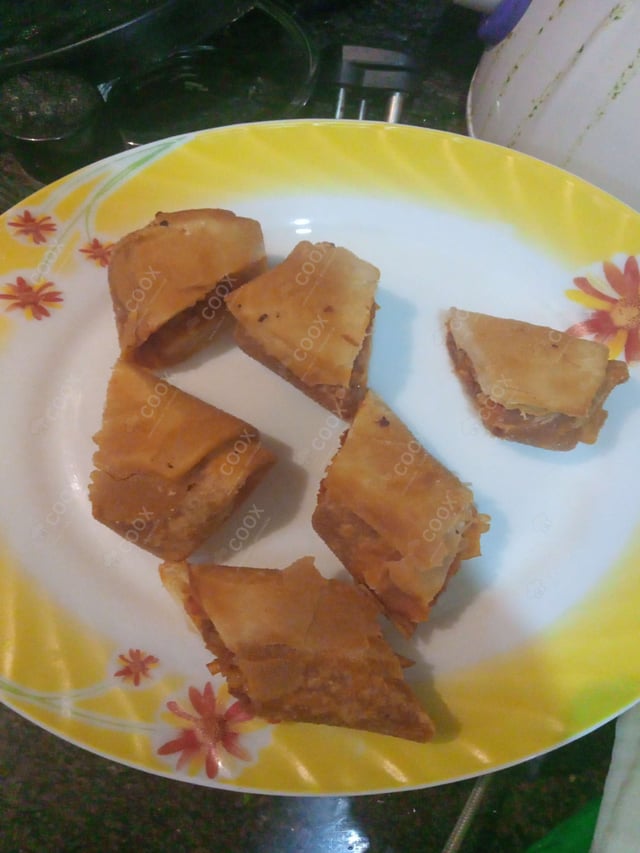 Delicious Veg Spring Rolls prepared by COOX