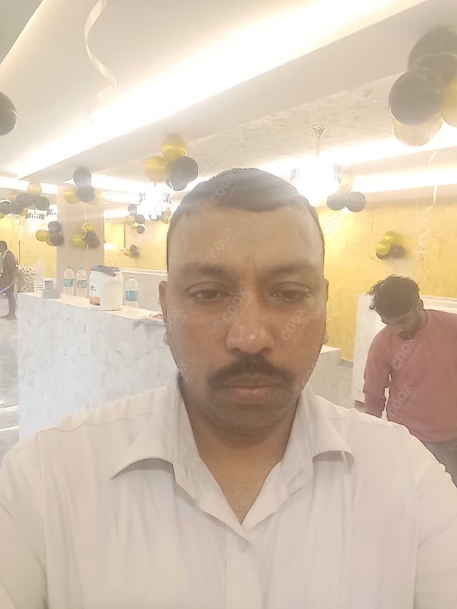 Chef from COOX at bookings. Professional cooks chefs at home