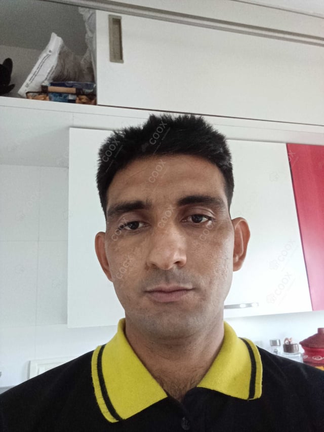 Chef from COOX at bookings. Professional cooks chefs at home