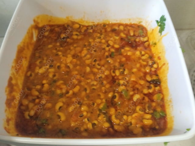 Tasty Lobia (Gravy) cooked by COOX chefs cooks during occasions parties events at home