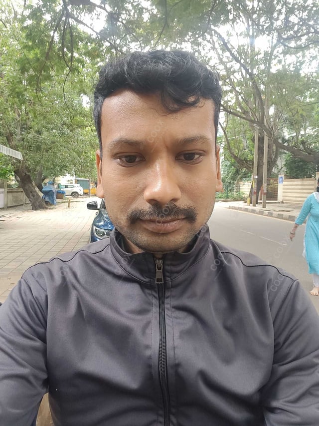 Chef from COOX at bookings. Professional cooks chefs at home