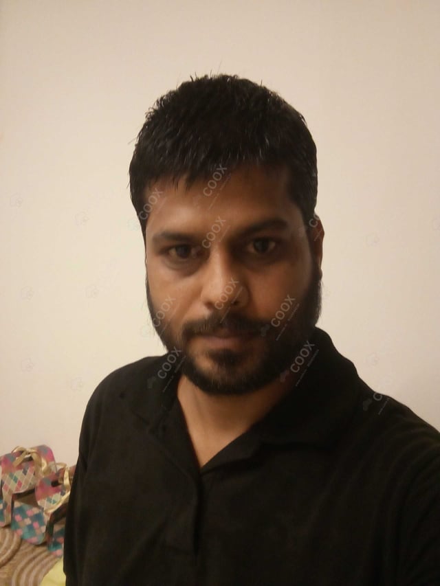 Chef from COOX at bookings. Professional cooks chefs at home