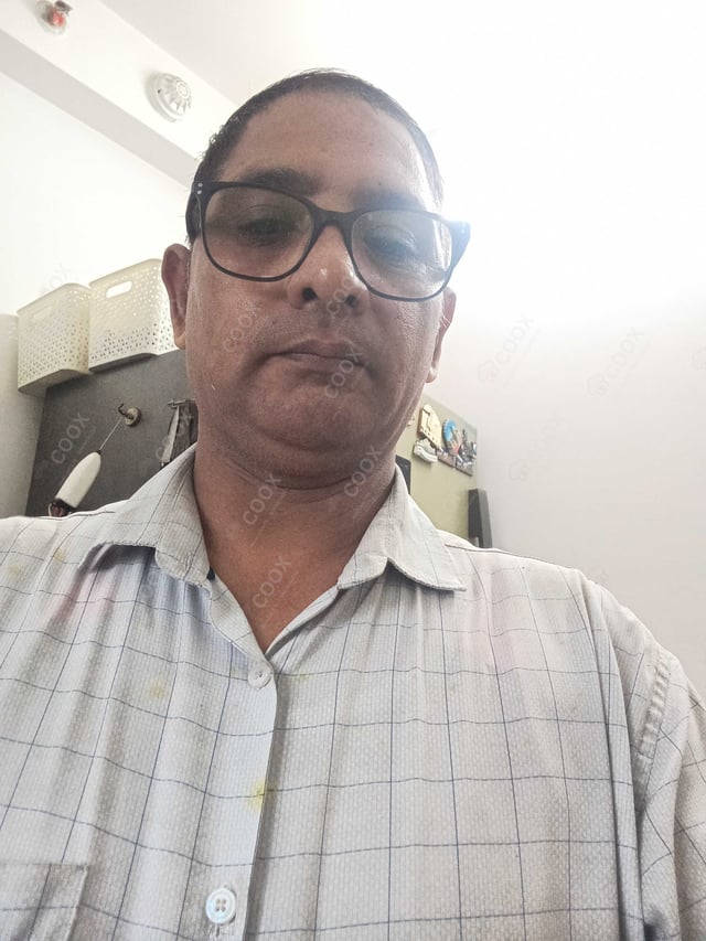 Chef from COOX at bookings. Professional cooks chefs at home