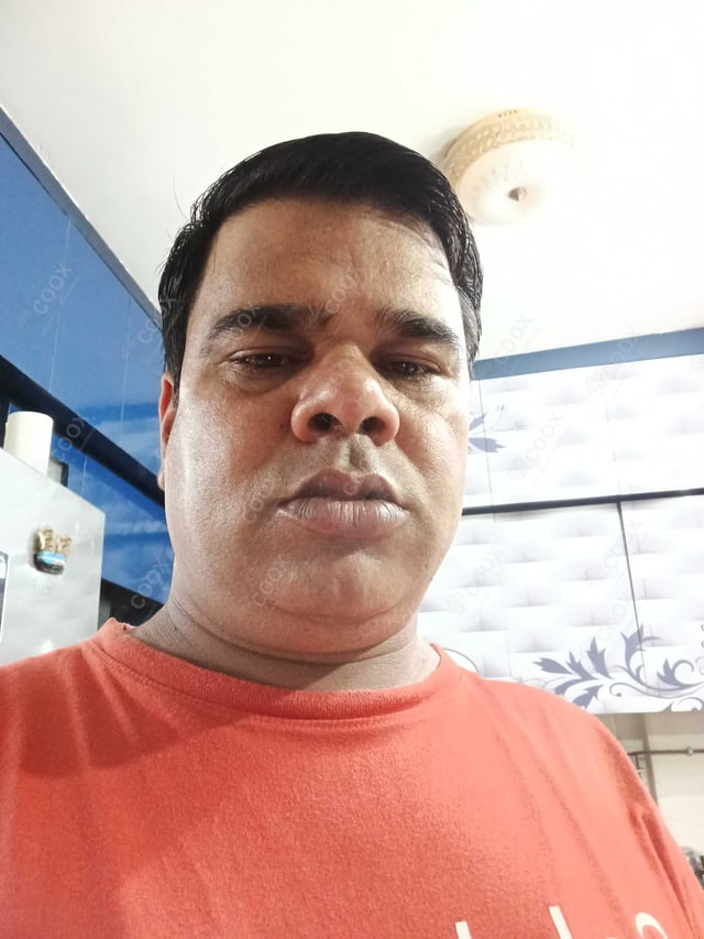 Chef from COOX at bookings. Professional cooks chefs at home