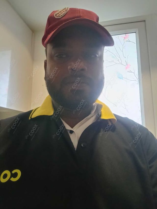 Chef from COOX at bookings. Professional cooks chefs at home