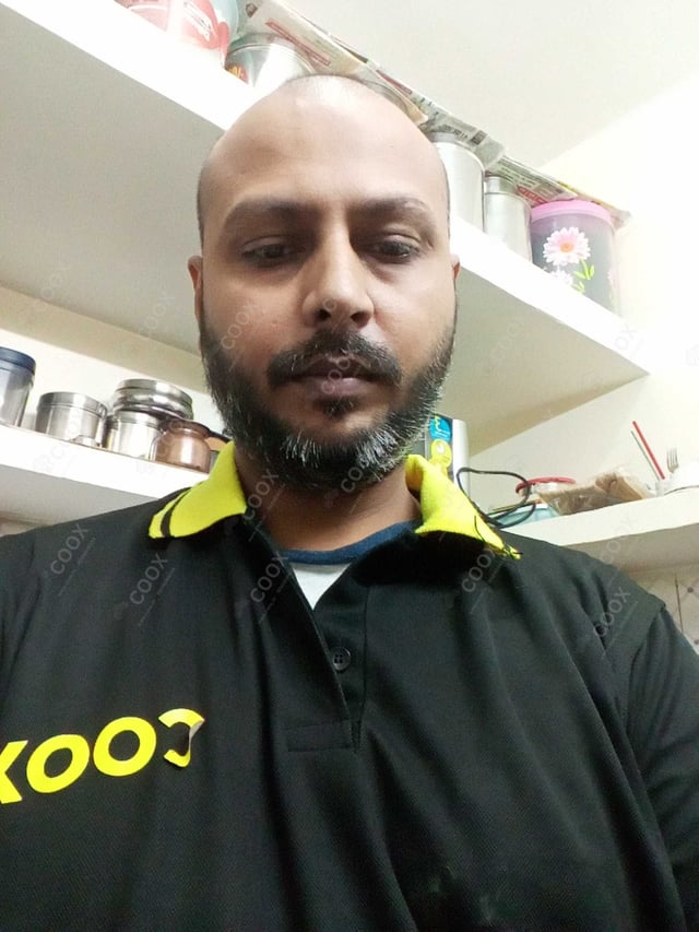 Chef from COOX at bookings. Professional cooks chefs at home