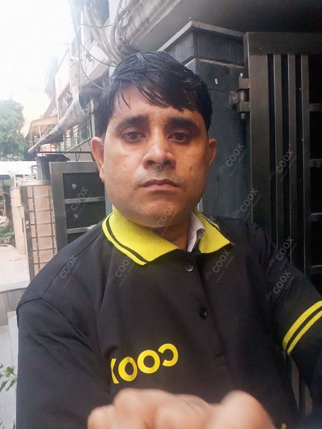 Chef from COOX at bookings. Professional cooks chefs at home