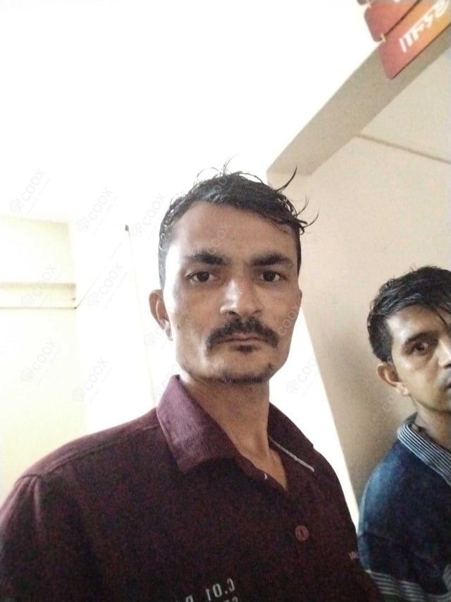 Chef from COOX at bookings. Professional cooks chefs at home