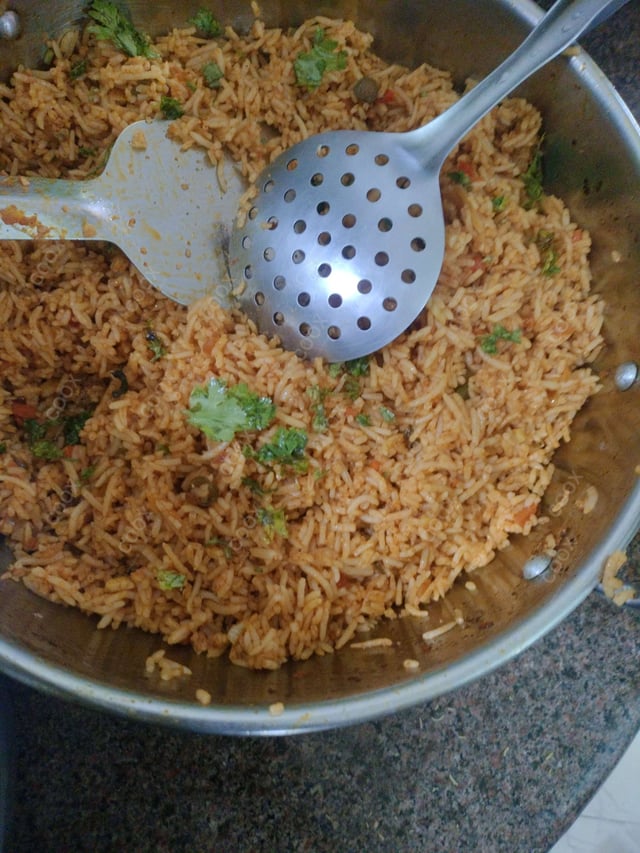 Delicious Veg Fried Rice prepared by COOX