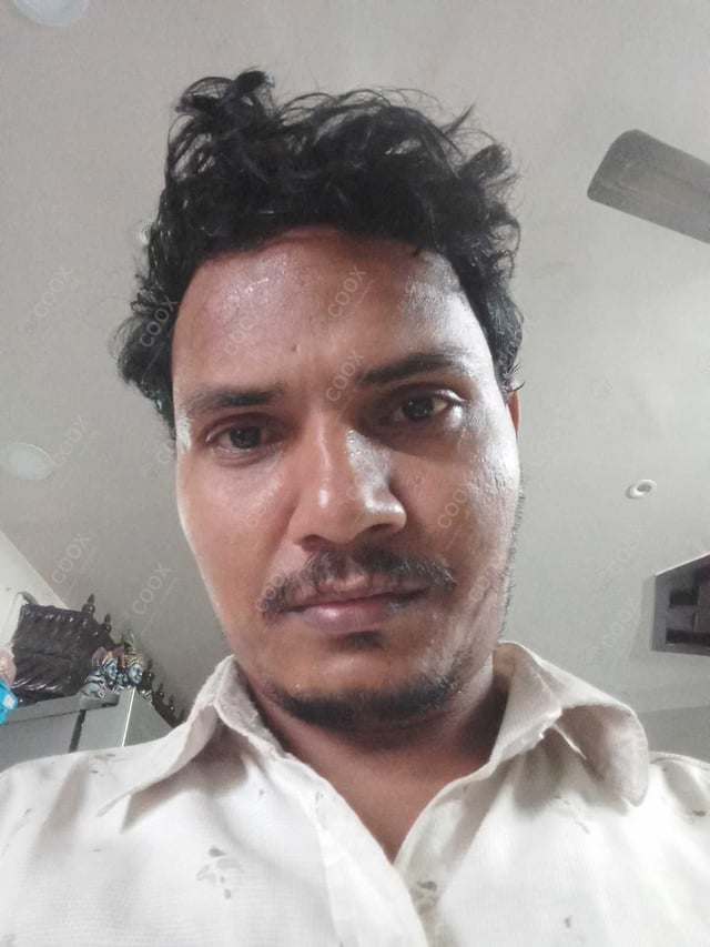 Chef from COOX at bookings. Professional cooks chefs at home