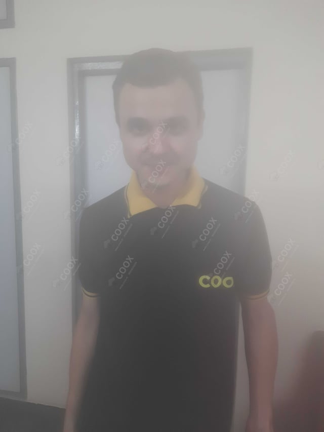 Chef from COOX at bookings. Professional cooks chefs at home