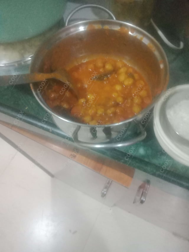 Tasty Kala Chana (Dry) cooked by COOX chefs cooks during occasions parties events at home