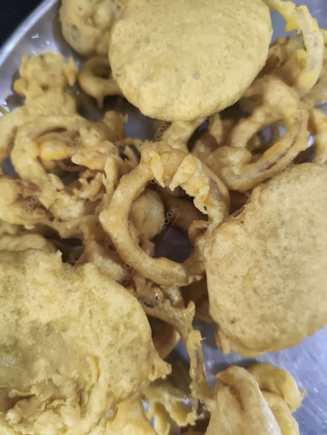 Delicious Mix Pakode prepared by COOX