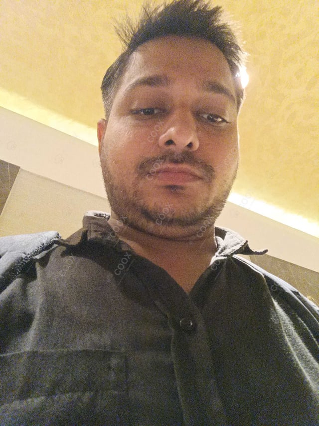 Chef from COOX at bookings. Professional cooks chefs at home