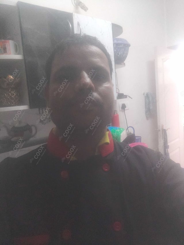 Chef from COOX at bookings. Professional cooks chefs at home