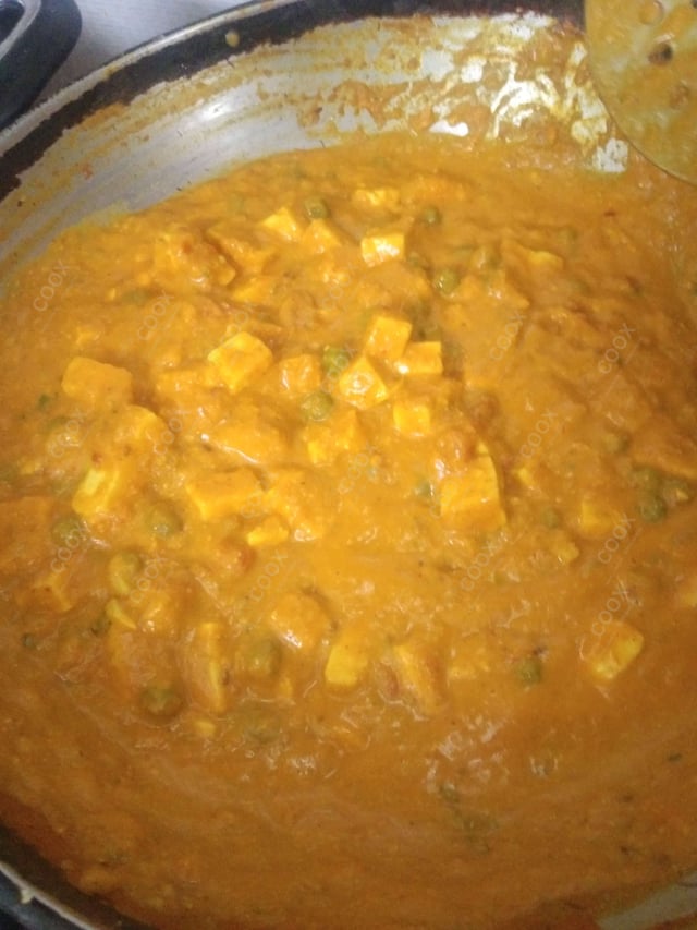 Delicious Matar Paneer prepared by COOX