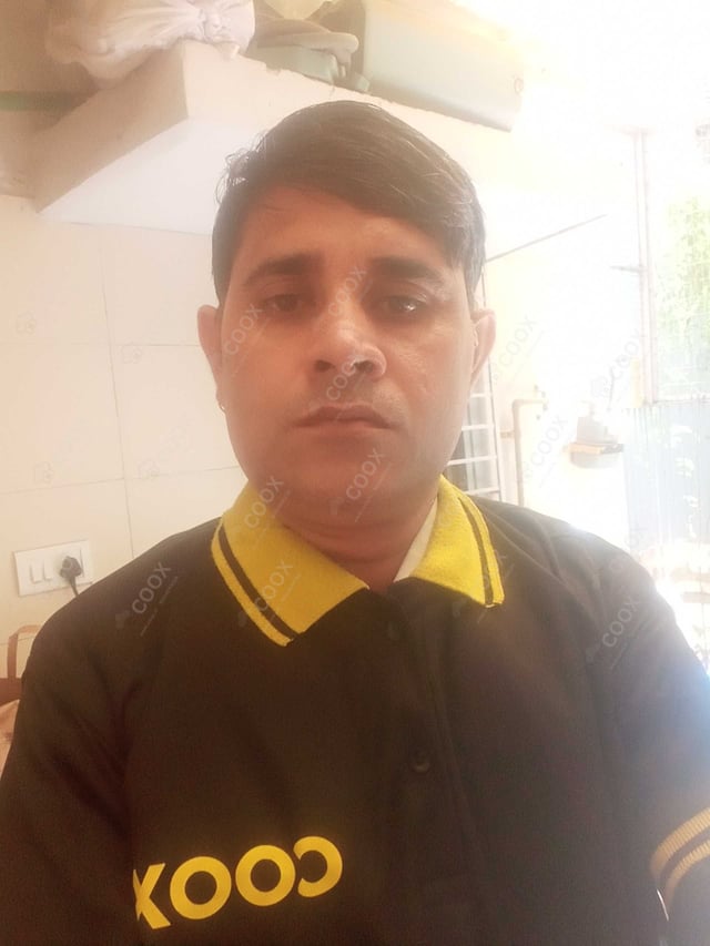 Chef from COOX at bookings. Professional cooks chefs at home