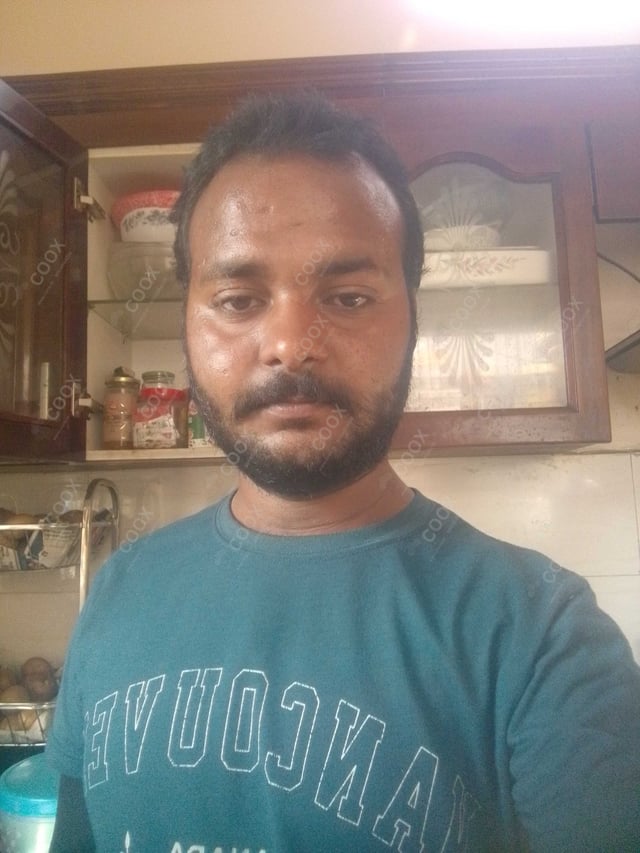 Chef from COOX at bookings. Professional cooks chefs at home