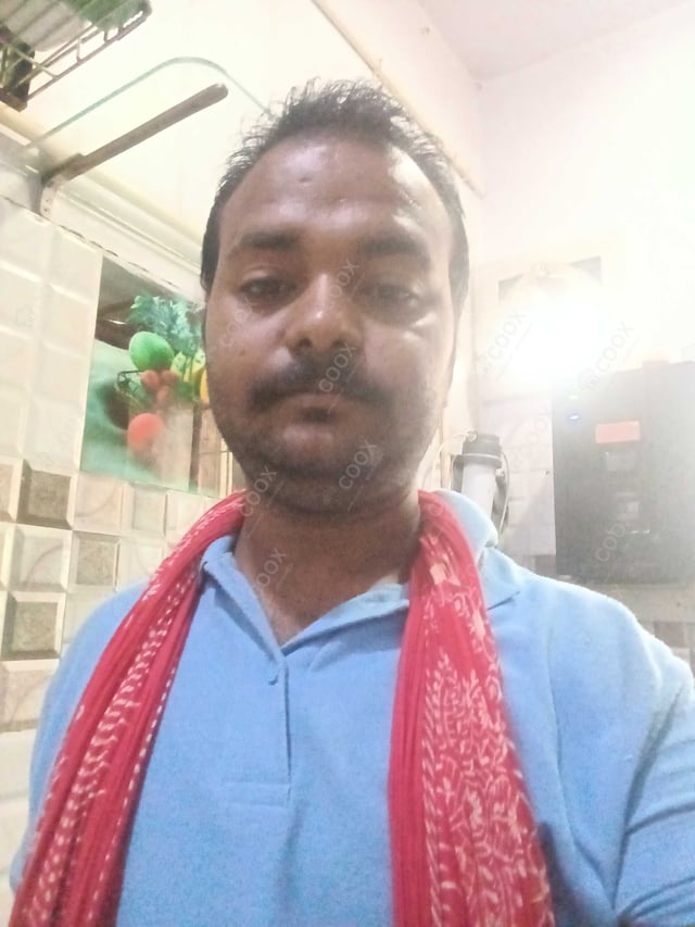 Chef from COOX at bookings. Professional cooks chefs at home