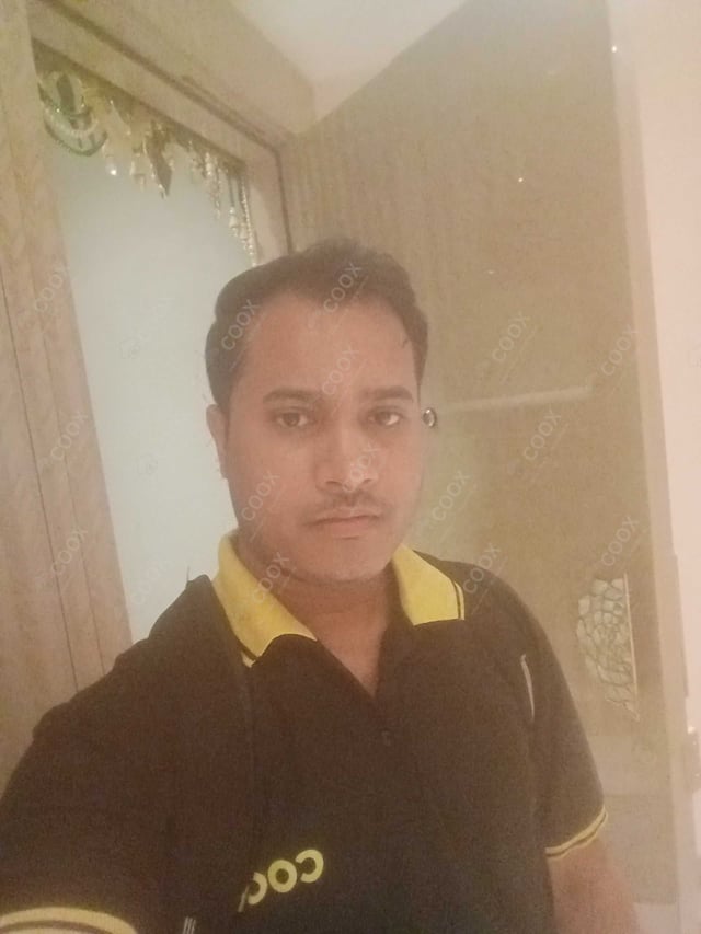 Chef from COOX at bookings. Professional cooks chefs at home