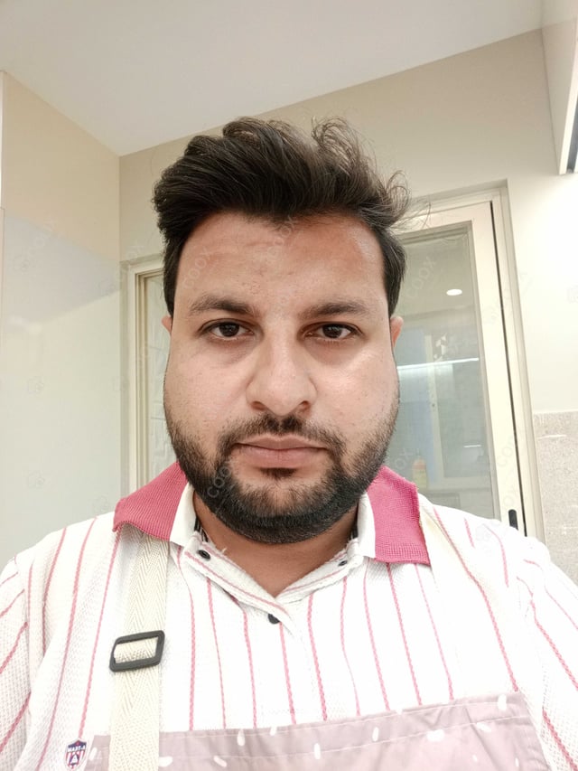 Chef from COOX at bookings. Professional cooks chefs at home