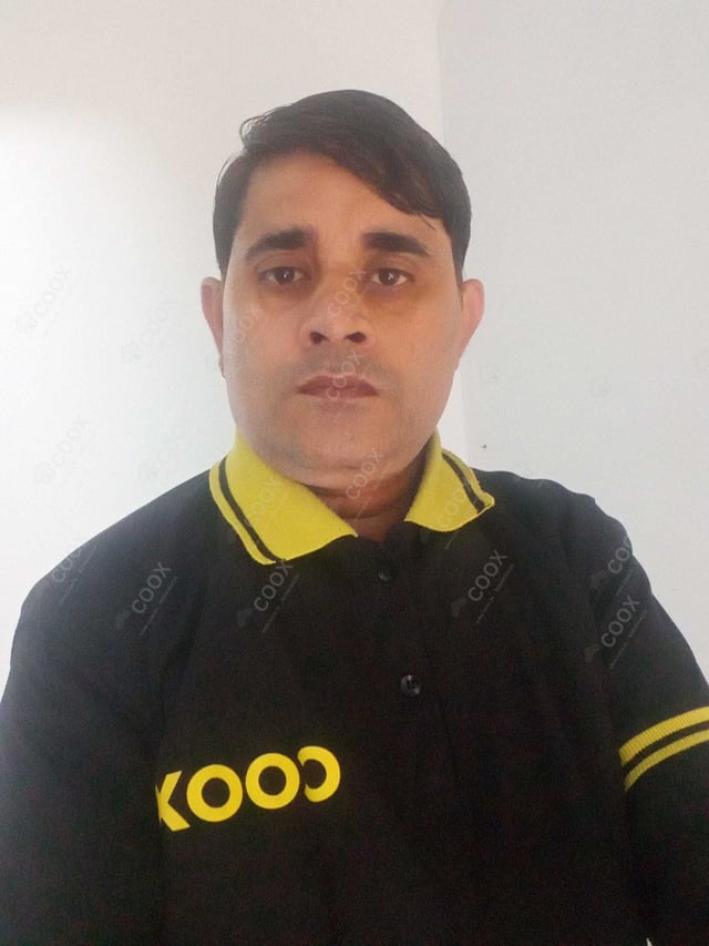 Chef from COOX at bookings. Professional cooks chefs at home