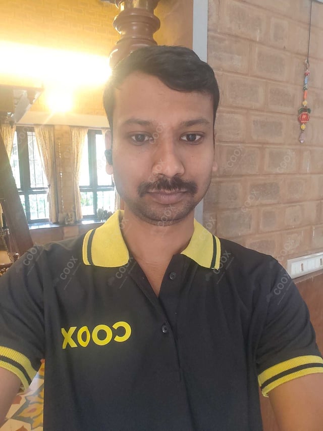 Chef from COOX at bookings. Professional cooks chefs at home