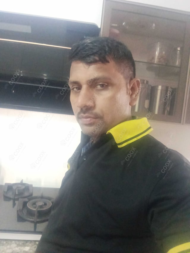 Chef from COOX at bookings. Professional cooks chefs at home