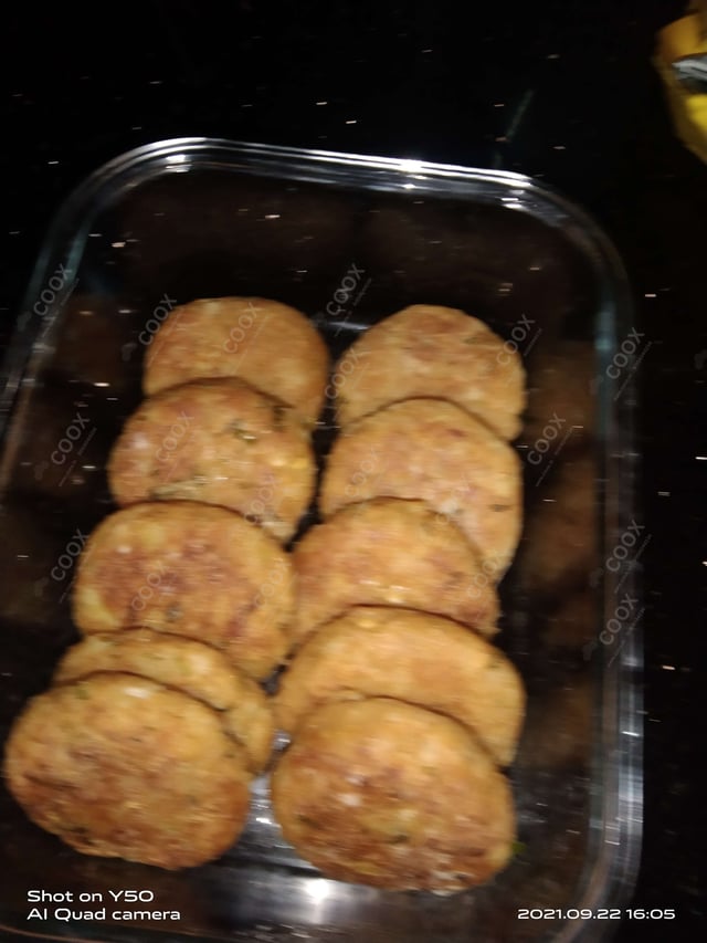 Tasty Aloo Tikki cooked by COOX chefs cooks during occasions parties events at home