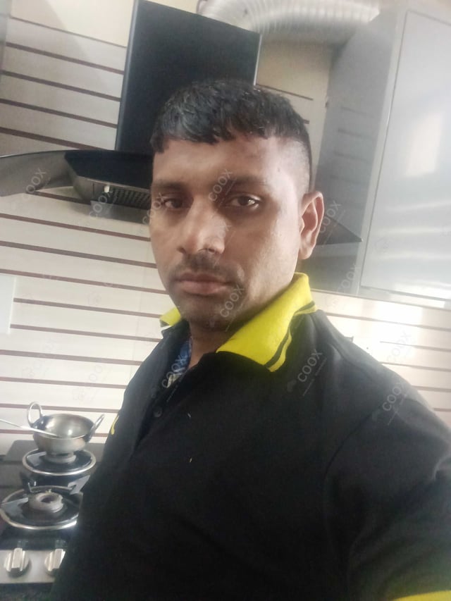 Chef from COOX at bookings. Professional cooks chefs at home