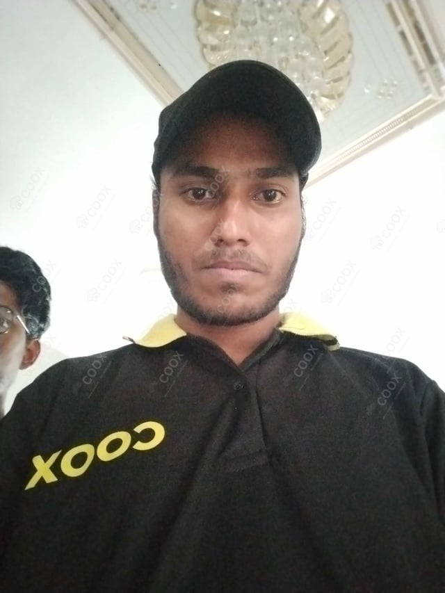 Chef from COOX at bookings. Professional cooks chefs at home