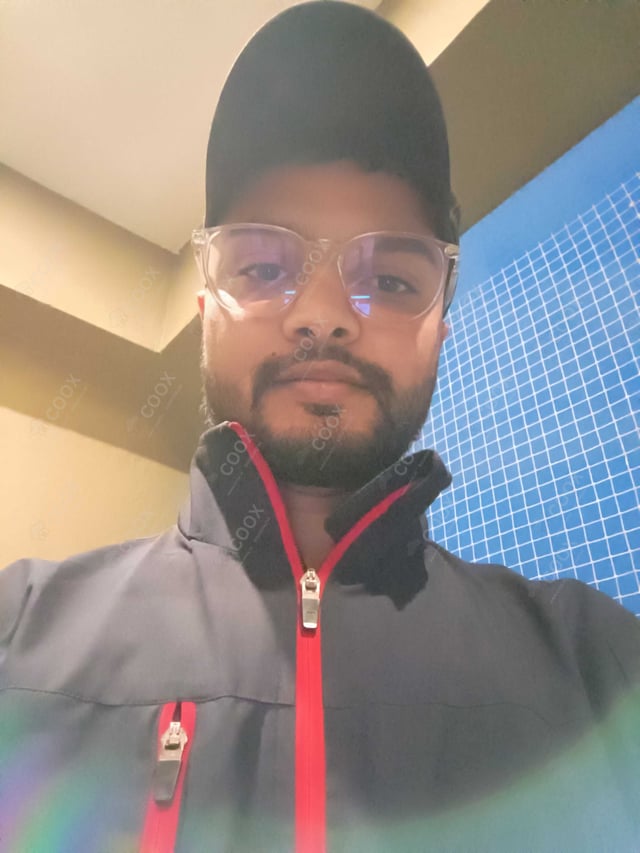 Chef from COOX at bookings. Professional cooks chefs at home