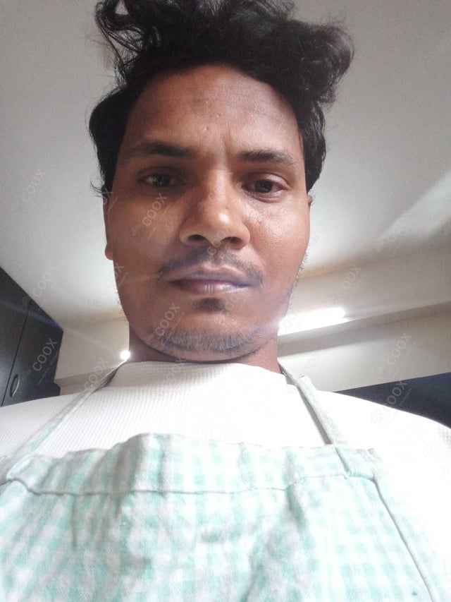 Chef from COOX at bookings. Professional cooks chefs at home